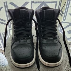 Air Jordan High Top Sneakers. Black. Youth 6.5